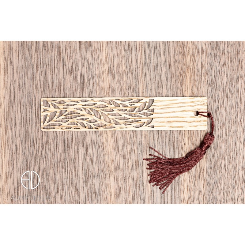 Marque-page en bois moderne et design personnalisable - V8